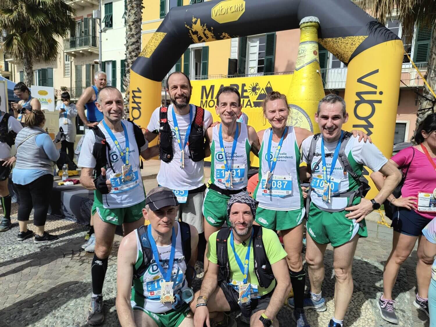 Gruppo con Medaglia scaled