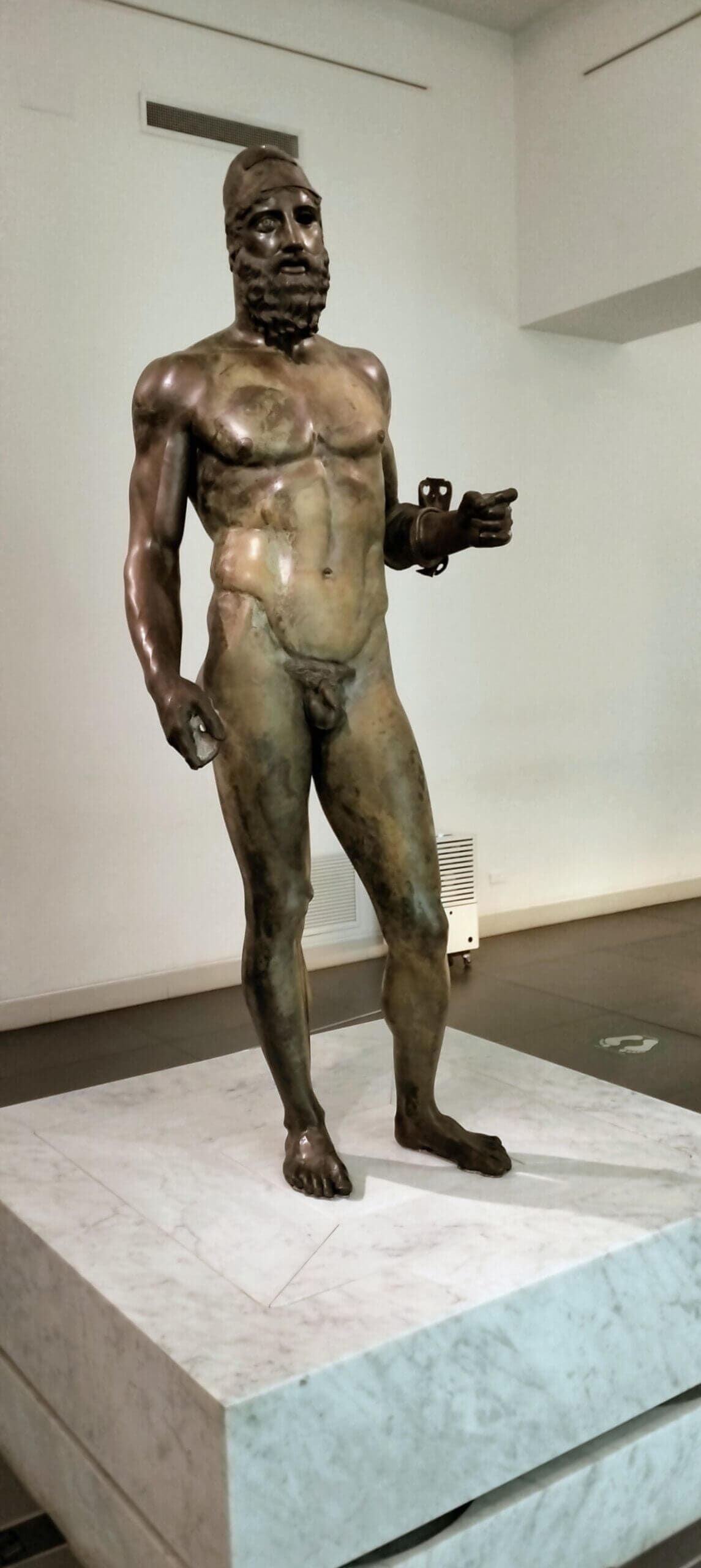 bronzi riace 02 A scaled