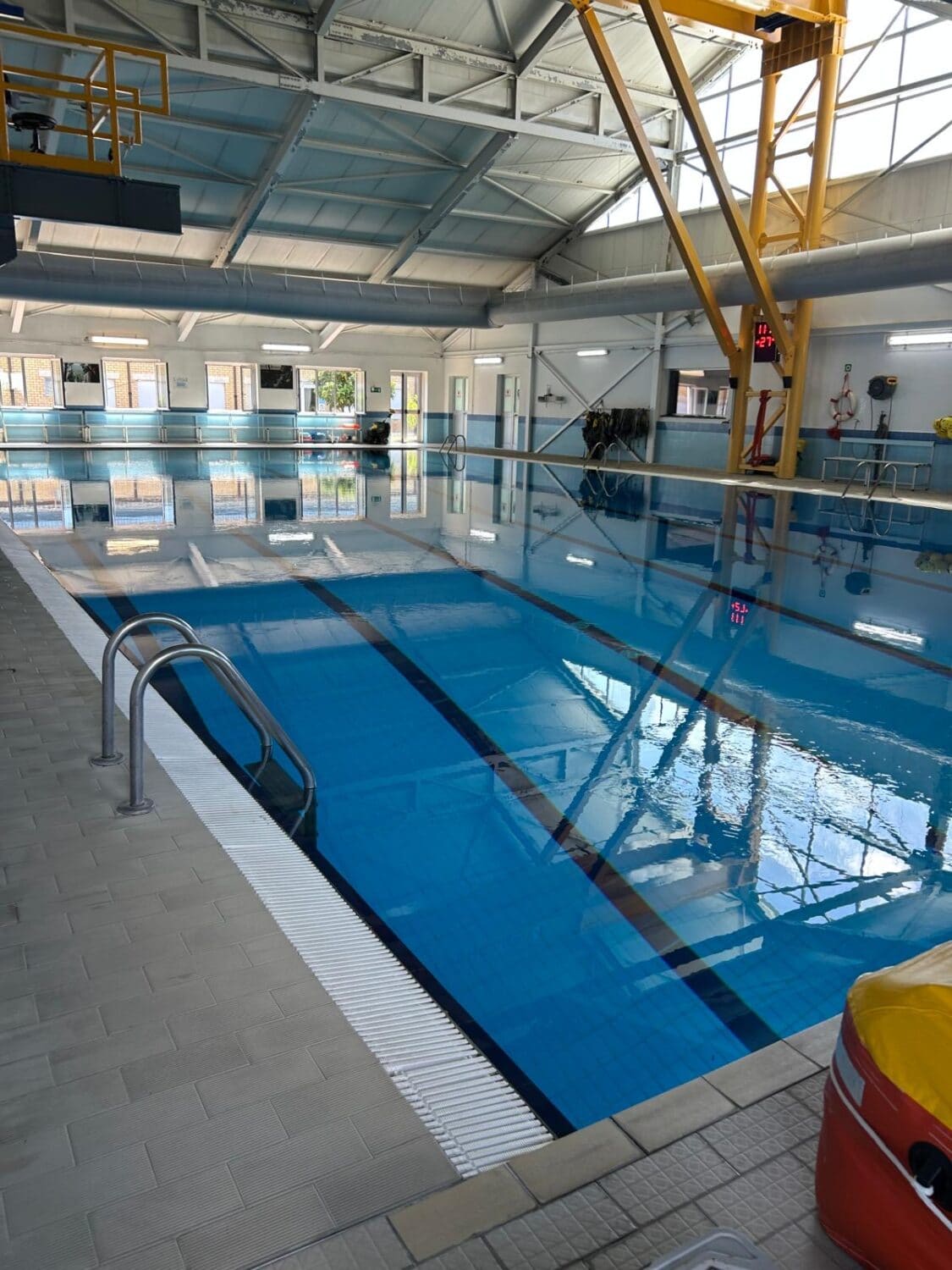 Visita della DT Milano alla Base Elicotteristi della Marina Militare 5 giu 26 7 Visita a base elicotteristi piscina dove viene fatto laddestramento con prototipo che si rovescia in acqua scaled