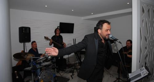 DSC 1834-929x498