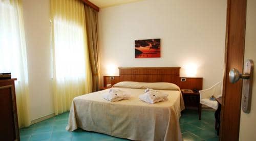 room6-900x500