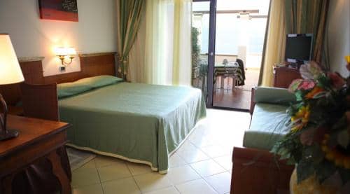 roomdett4-900x500