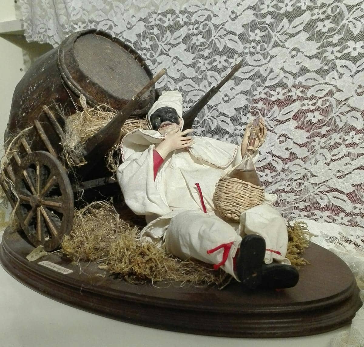 2010 pulcinella cm 30 con accessori base ovale cm40