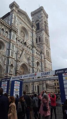 FOTO PARTENZA MARATONA FIRENZE